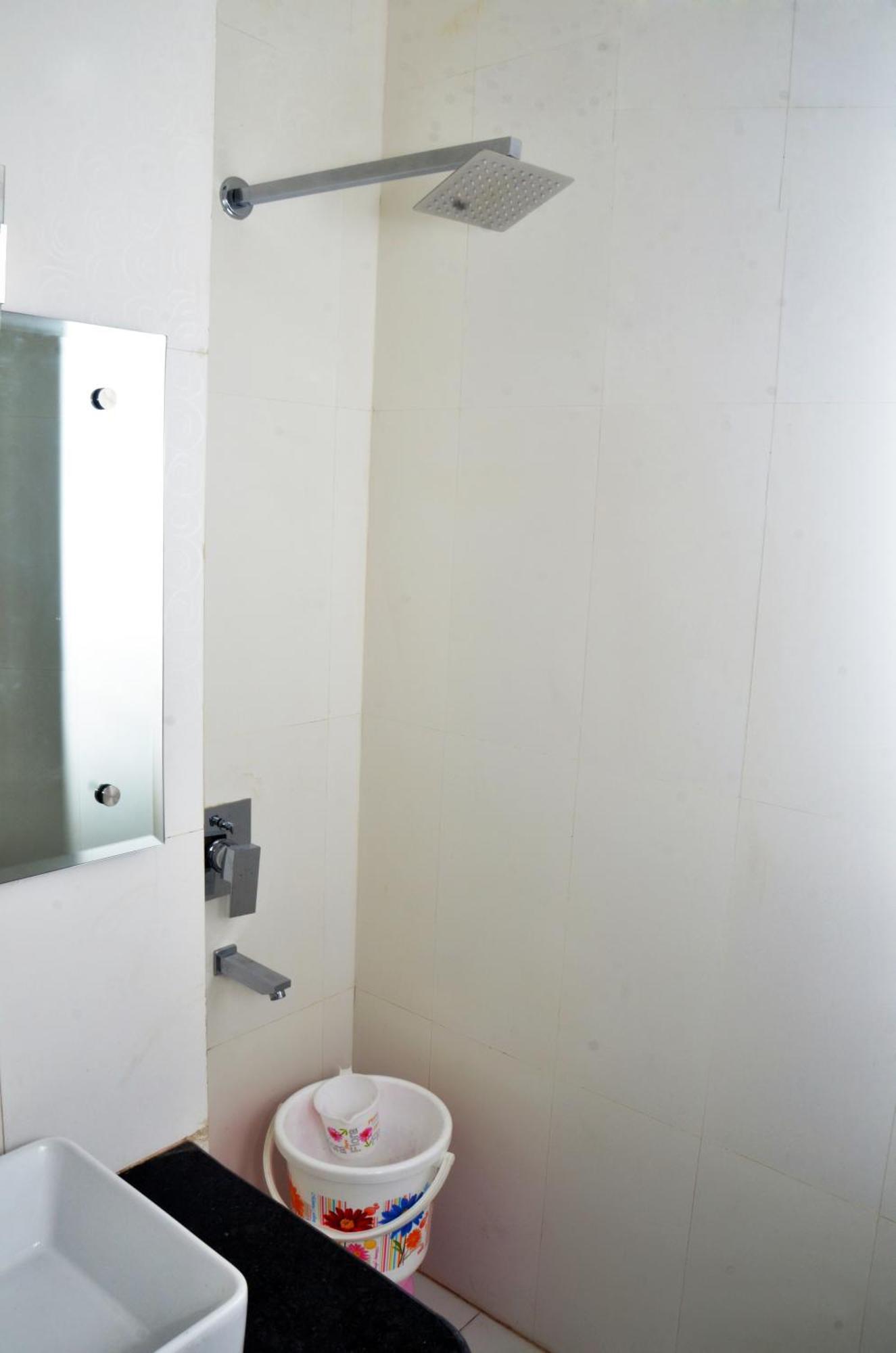 Bilberry Hotel Rewāri Extérieur photo