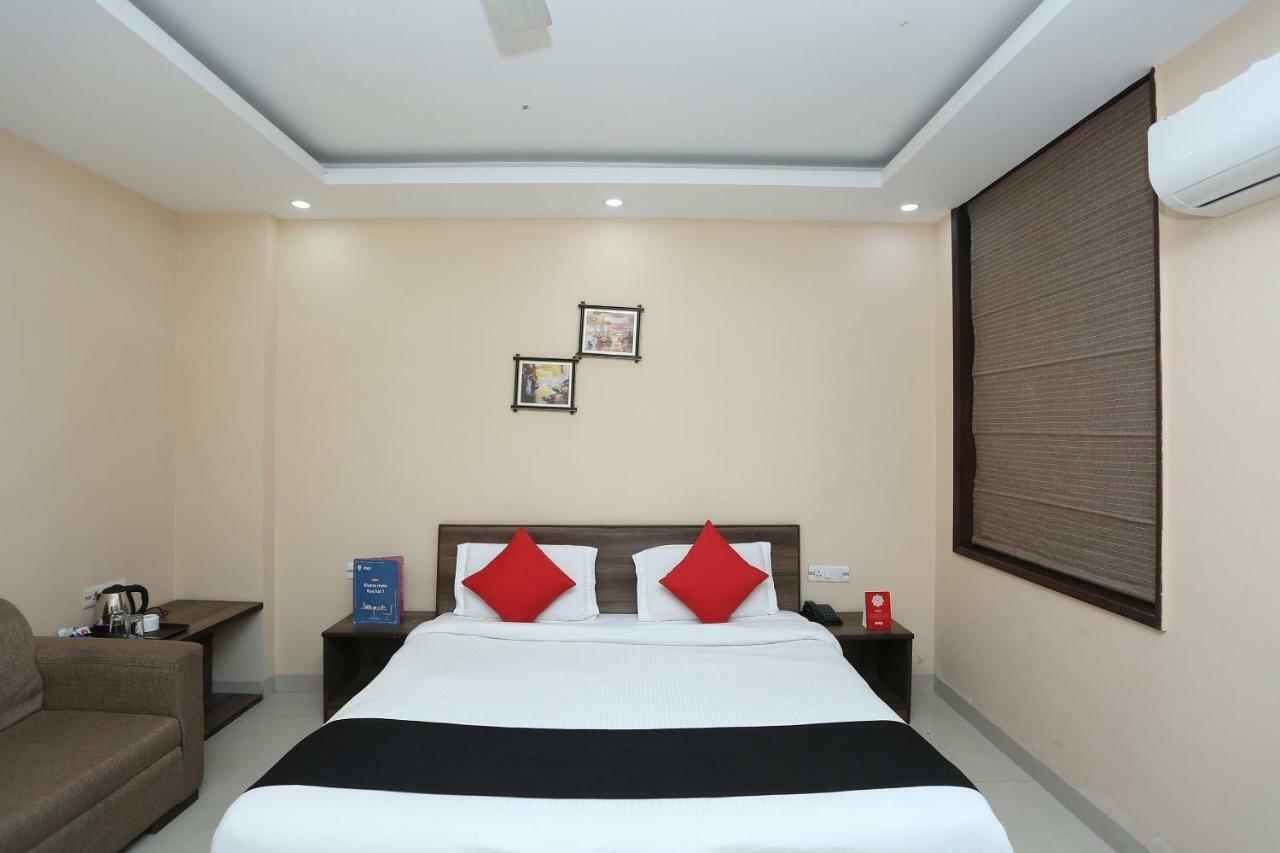 Bilberry Hotel Rewāri Extérieur photo